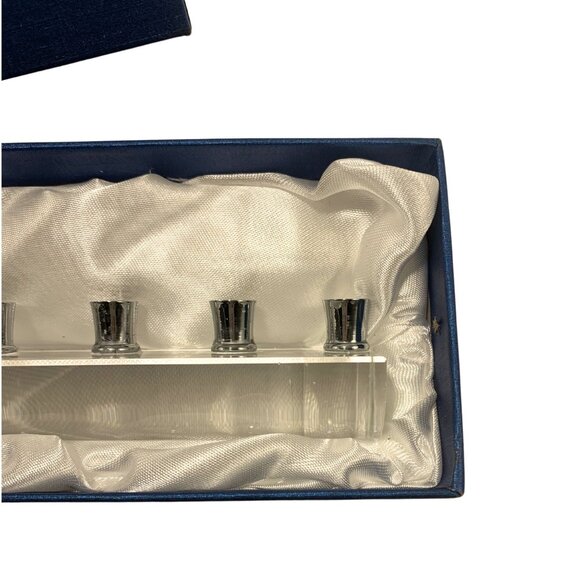 Oleg Cassini Crystal Menorah With Silver Plated Candle Holders In Elegant Box - Picture 4 of 8